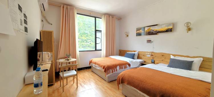 海螺沟栖麓山院(磨西镇海螺沟游客中心店)图片