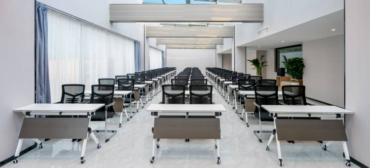 新源辰悦泊庭酒店(人民政府店)图片