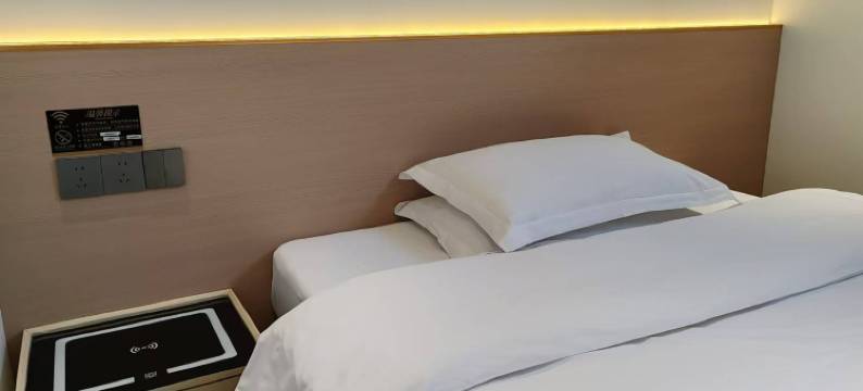 赣州本色酒店(赣南科技学院店)图片