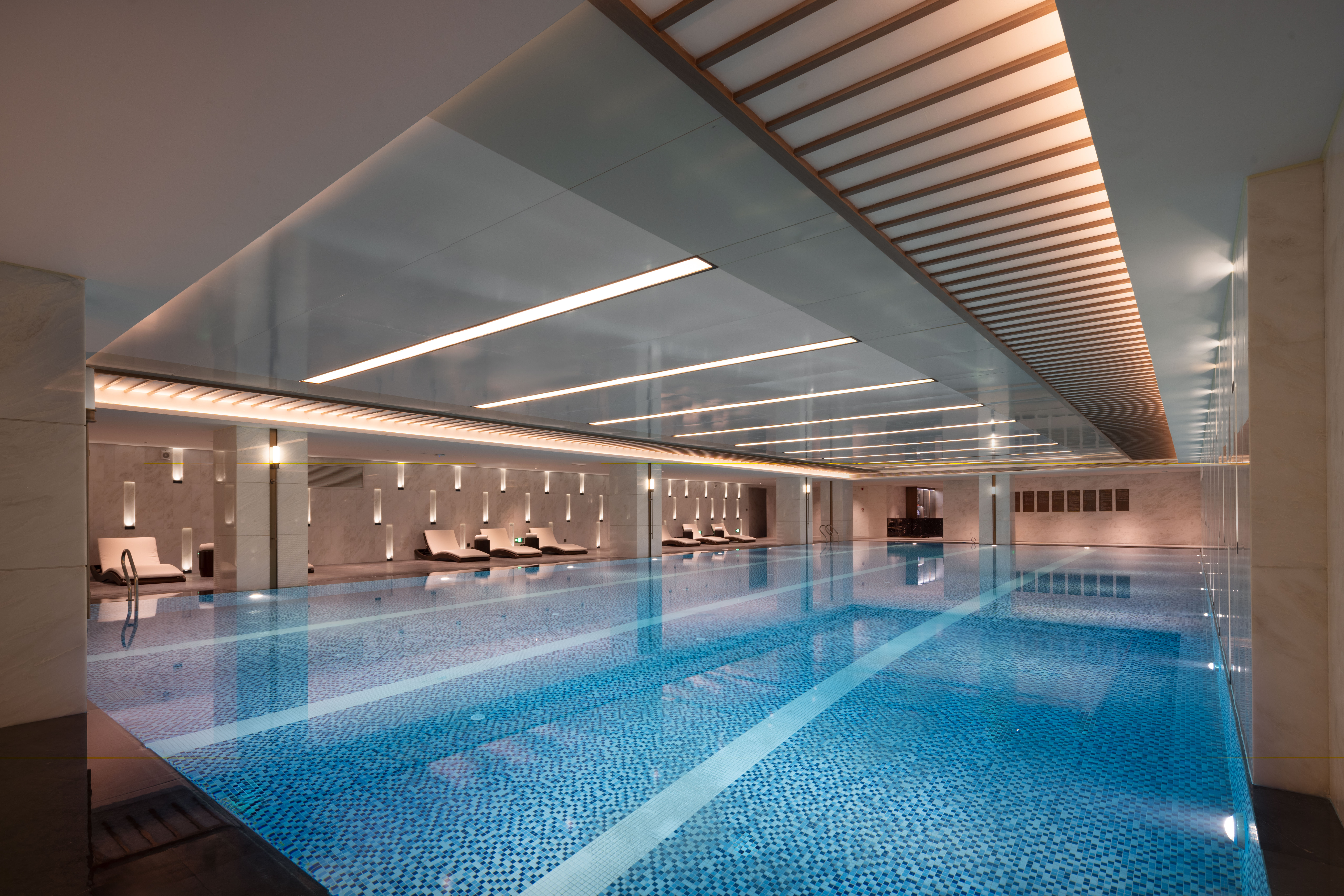 Huai'an XiaoHu International Hotel Over view