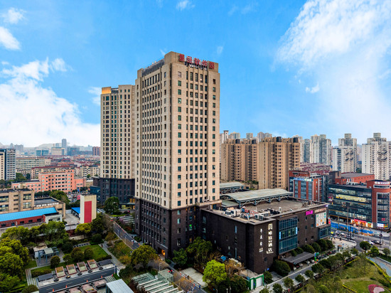 唯庭世纪酒店(上海北外滩隆昌路地铁站店)