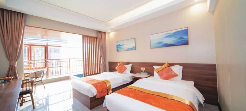 繁花阁•私汤温泉•美宿(姑婆山集散中心店)图片