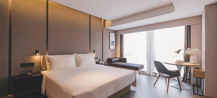 上海徐家汇八万人体育场珍宝酒店图片