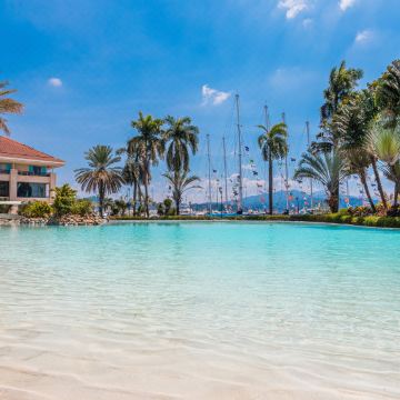 苏比克湾游艇俱乐部(Subic Bay Yacht Club)图片