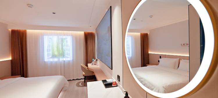 客尚·智能影音酒店(南康家具城店)图片