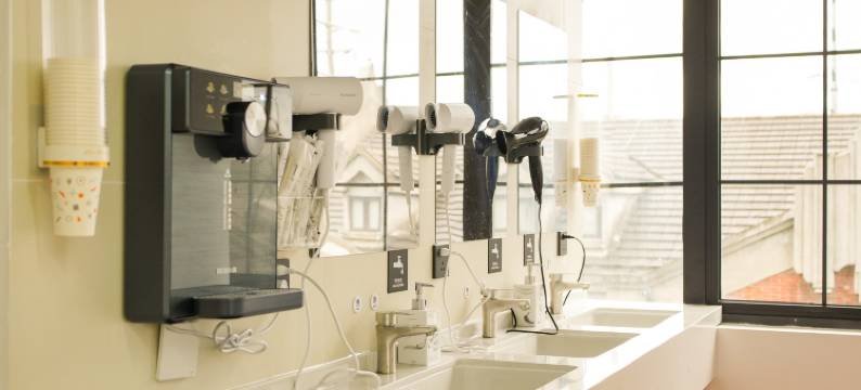 三只猫DEEP青年旅社(东门町店)图片