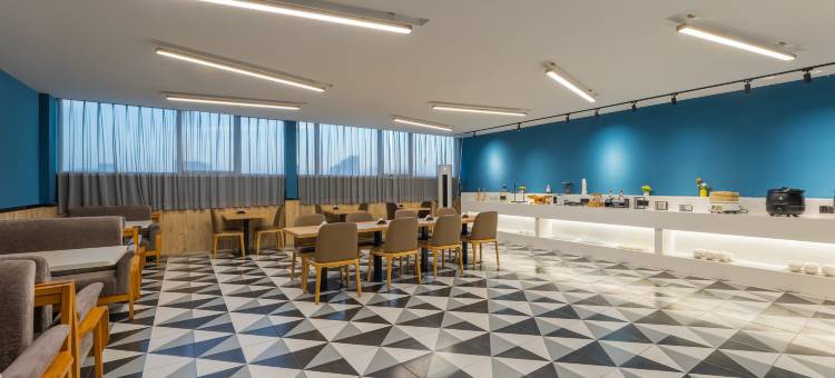 艺龙安云酒店(南通先锋金融街店)图片