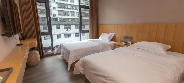 金平金运酒店(民族团结广场店)图片