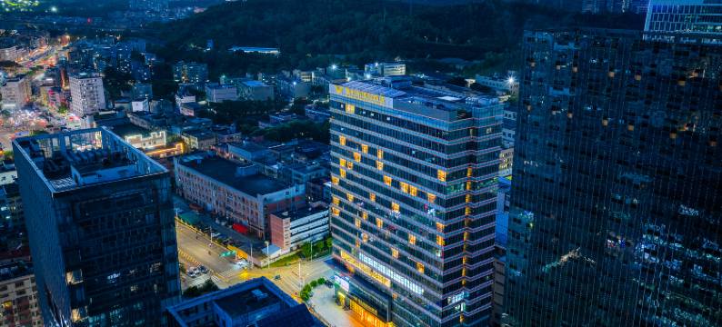 维也纳国际酒店(深圳坪山高铁站宝龙地铁站店)图片