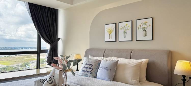 R&F Princess Cove near CIQ by Stayrene图片