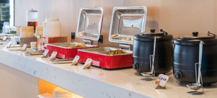 亚悦酒店(清远银盏站店)图片