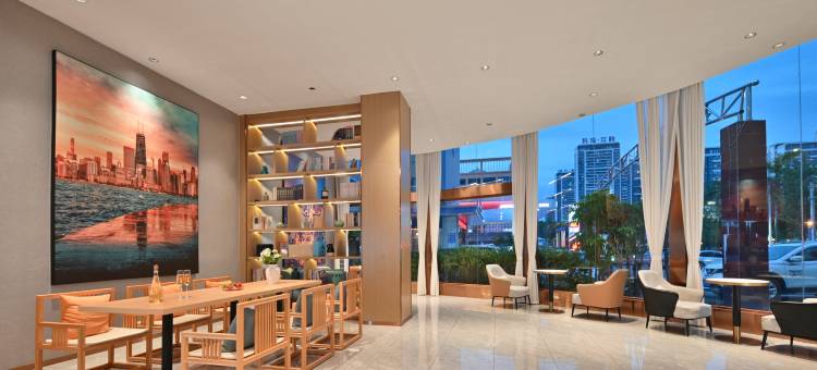 南宁丽呈睿轩酒店(广西大学动物园地铁站店)图片