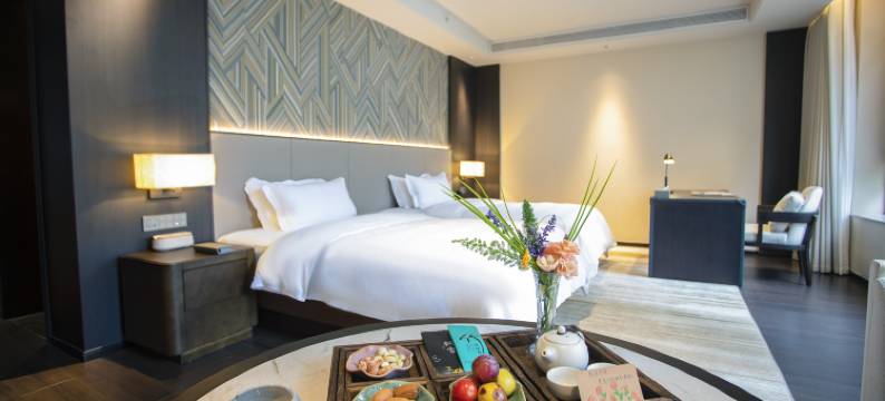 蜀道·云乐酒店(西昌邛海17度万达广场店)图片