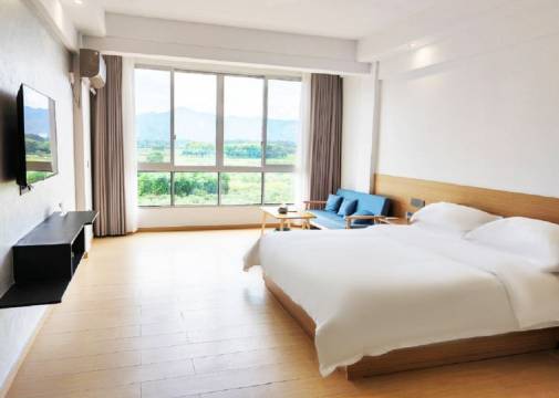 溪鸣居民宿(酷塔水世界店)