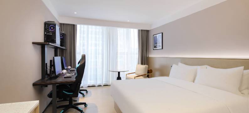 雷神电竞酒店(吕梁离石龙凤北大街店)图片