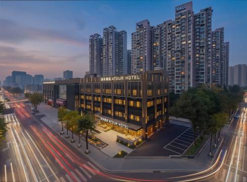 成都南站交子公园亚朵酒店