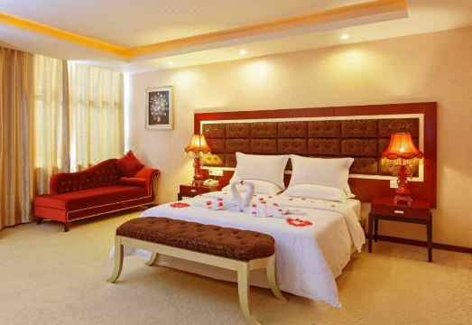 Yunhai Xingji Hotel (Guangzhou Baiyun Railway Station) Hotel Overview