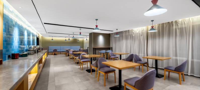 四季枫雅酒店(莱西站月湖公园店)图片