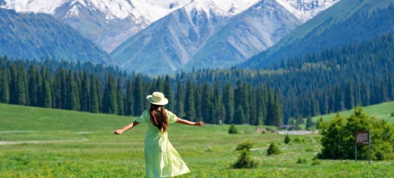 禾木双穗禾·360°环山CoffeBar原木风私享美宿(落日篝火晚会店)图片