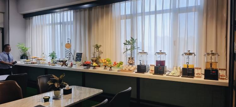 菏泽水邑嘉年华酒店(牡丹区火车站店)图片
