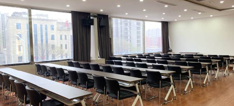 鸿悦酒店(清苑区莲池南大街一中店)图片