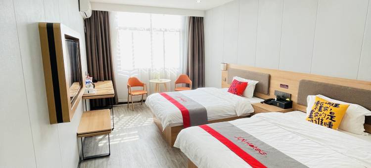 骏怡连锁酒店(安康天一城市广场店)图片