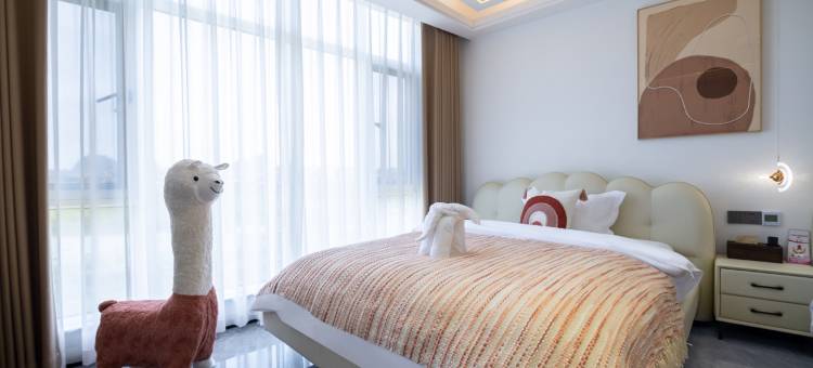 普者黑水月·极简主义·全景落地无界湖居美宿(青龙山店)图片