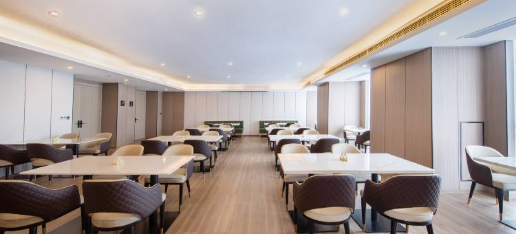 贵阳机场路亚朵X酒店图片