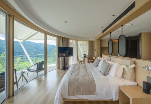 Trip.com Group Country Retreats (LanCang Laodabao Joint Resort) Hotel Overview