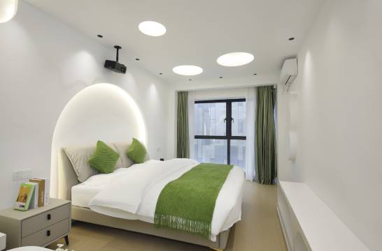 宿小生设计师酒店(成都双凤桥地铁站店)图片