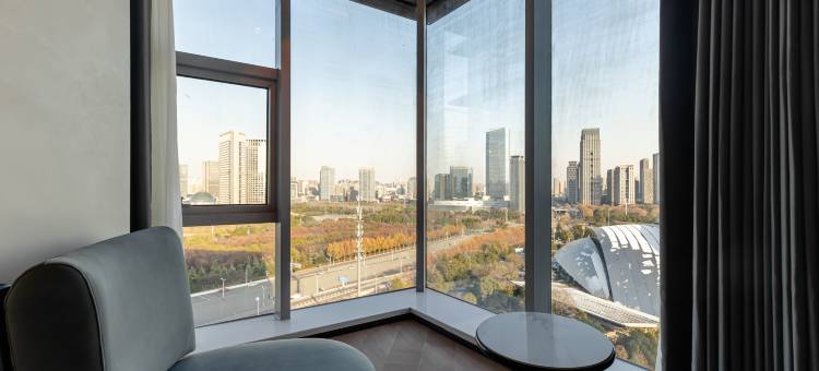 丽斯未来酒店(政务区天鹅湖万达店)图片