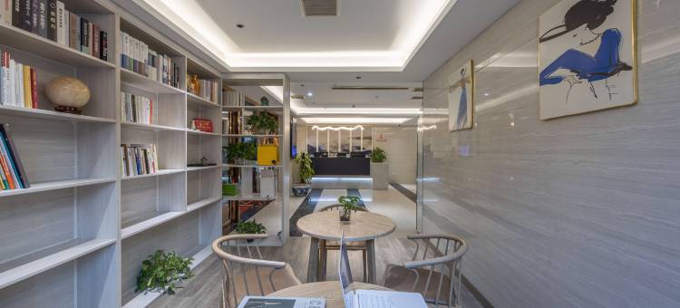 逸宿轻居酒店(余姚万达广场店)图片