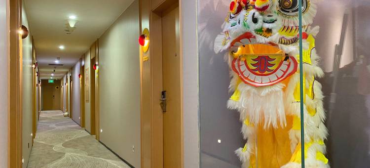 路客Hotels(广州体育中心林和西地铁站店)图片