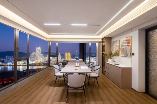 美澜酒店(西双版纳景洪泼水节广场江边夜市店)图片