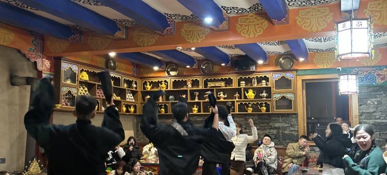 嘉绒倾城民宿(四姑娘山双桥沟景区店)图片