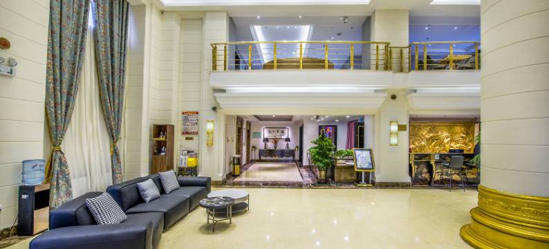 一诺瑞雪酒店(富蕴客运站人民医院店)图片