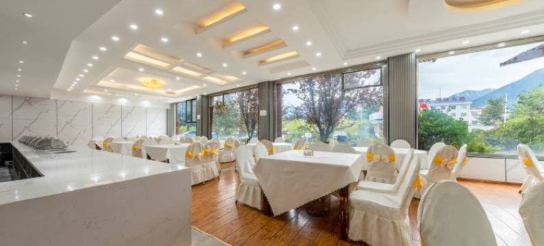 林芝中星花园酒店(牦牛广场店)图片