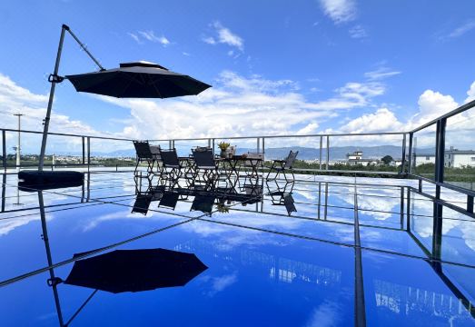 Floral Hotel·  Dali Chaoguang Hotel Hotel Overview