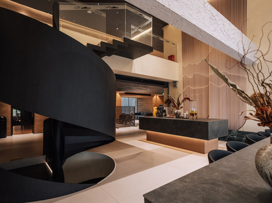 阅山设计师酒店(乐山嘉兴路美食街店)