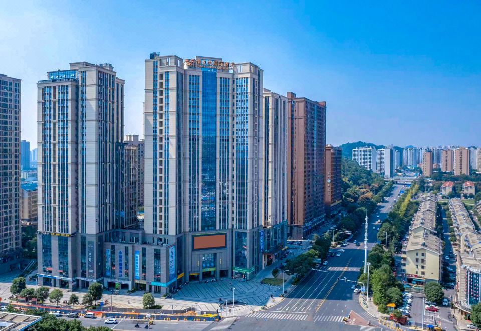维也纳国际酒店(岳麓山湘江新区店)外景图