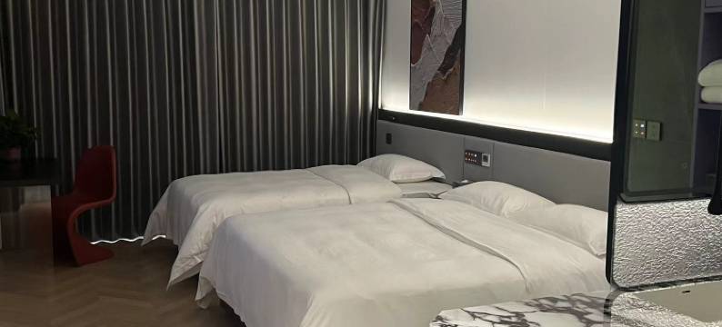 喆曼酒店(呼和浩特体育场地铁站店)图片