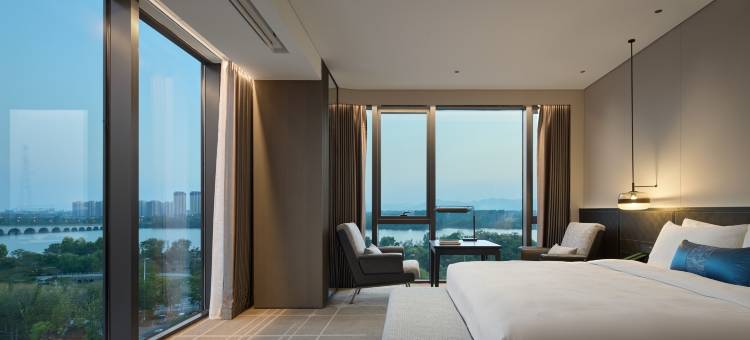 鲤鱼湖国际酒店图片