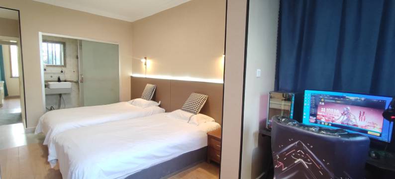 柏舟电竞酒店(彭州高铁站天府中路店)图片