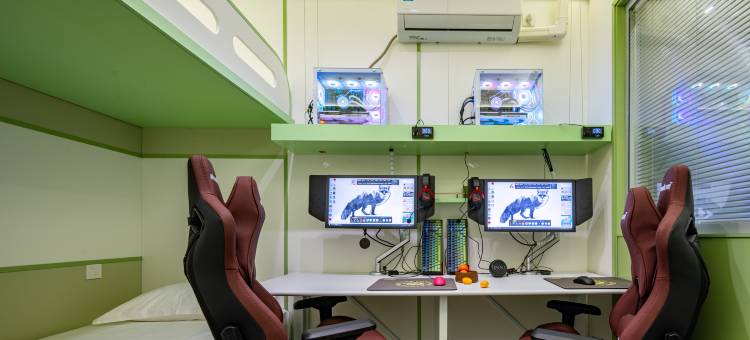 躺岛营电竞酒店胶囊舱(四川省政府春熙路店)图片