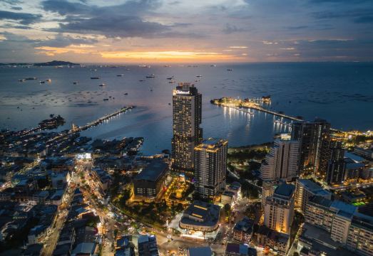 Oakwood Hotel & Residence Sri RachaHotel Overview