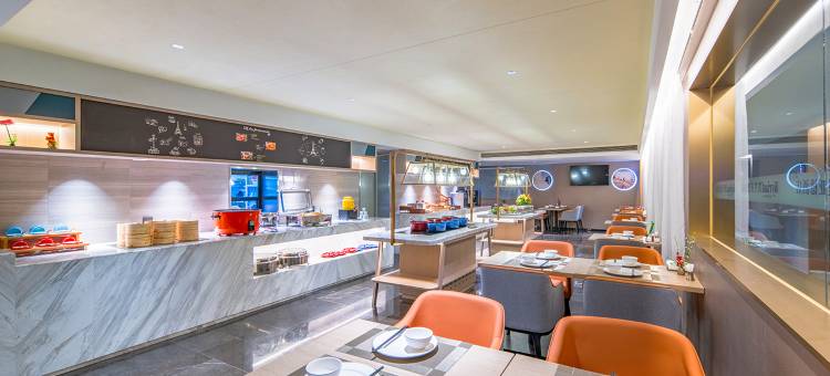 凯里亚德酒店(南昌八一广场地铁站美术馆店)图片