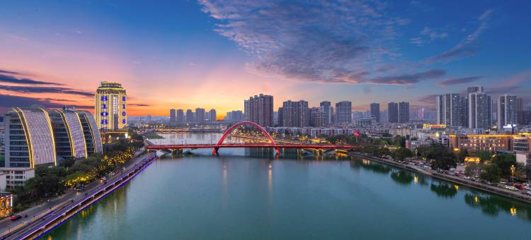 德阳铂尊酒店(摩尔广场四川警官学院店)图片