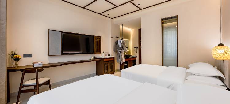 泊纳荟舍连锁酒店(盈江盈湖公园店)图片