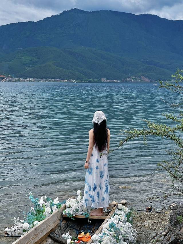 泸沽湖岚屿|亲水木屋湖景度假美宿(洛洼码头店)图片