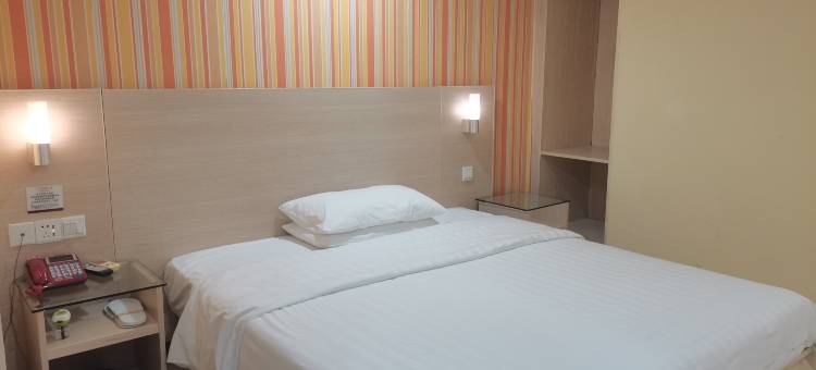 如家派柏·云酒店(武汉黄浦地铁站古德寺店)图片